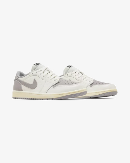NIKE AIR JORDAN1 RETRO LOW ATMOSPHERE GREY