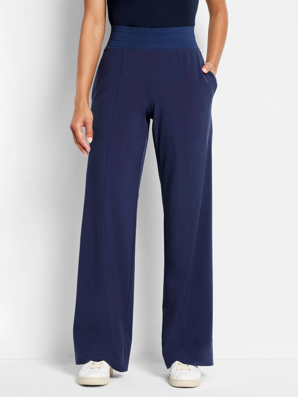 Tech Stretch Wide Leg Pant