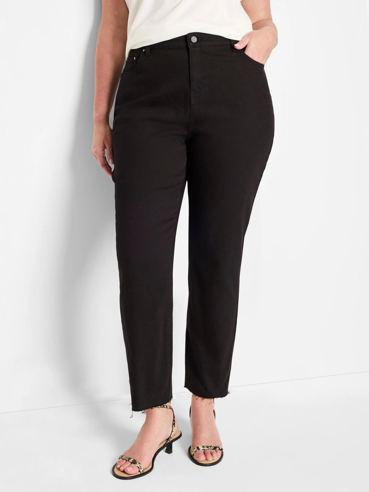 Daytrip Straight Ankle Jeans