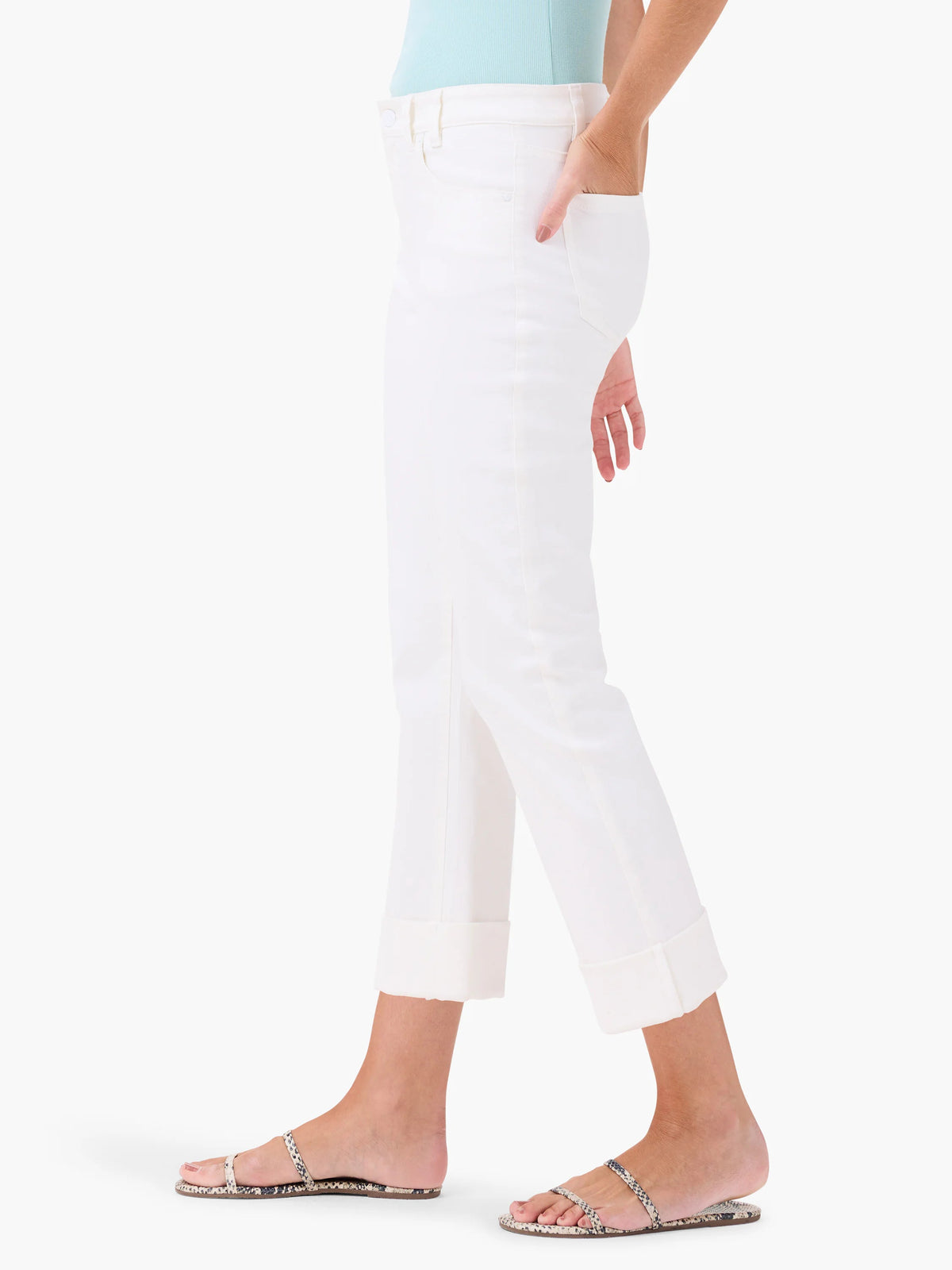 Mid Rise Straight Roll Cuff Cropped Jeans
