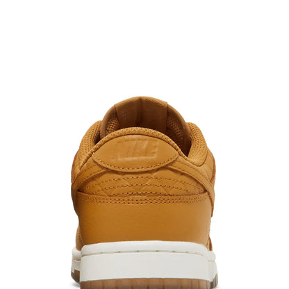 Nike Dunk Low Quilted 'Wheat' W (2022)
