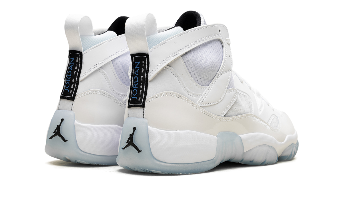 Jumpman Two Trey "Legend Blue" DO1925 104